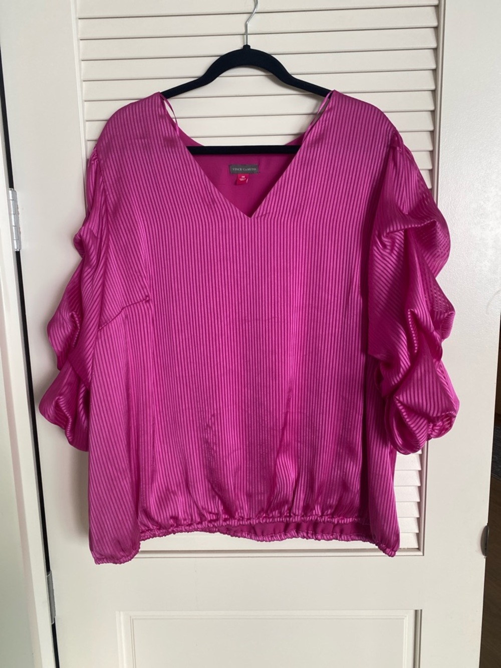 Vince Camuto Fuchsia Pleated V-Neck Ruffle Sleeve Blouse